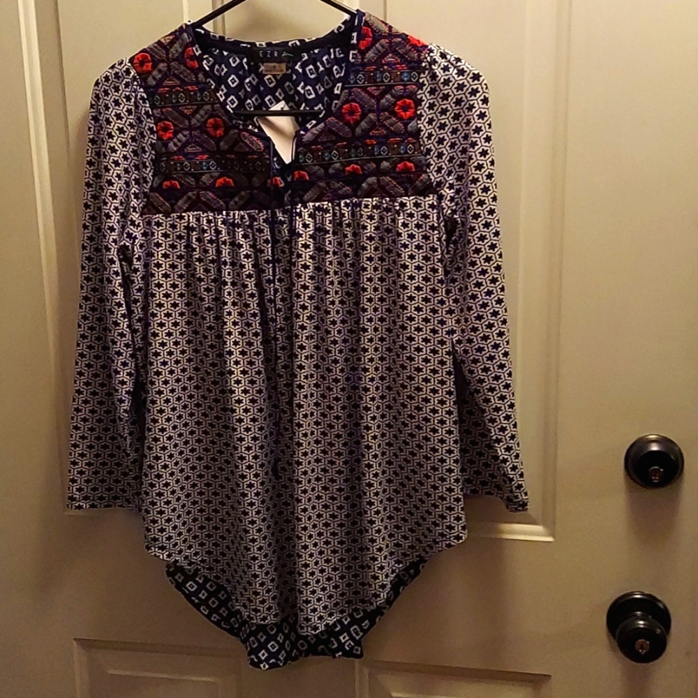 Women's Ezra top